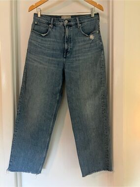 Everlane Women’s Way High jeans in distressed light wash, size 29R